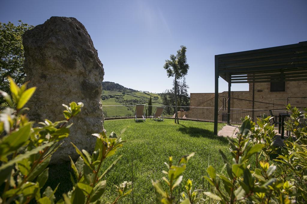 Fonte Alla Lepre Riparbella Extérieur photo